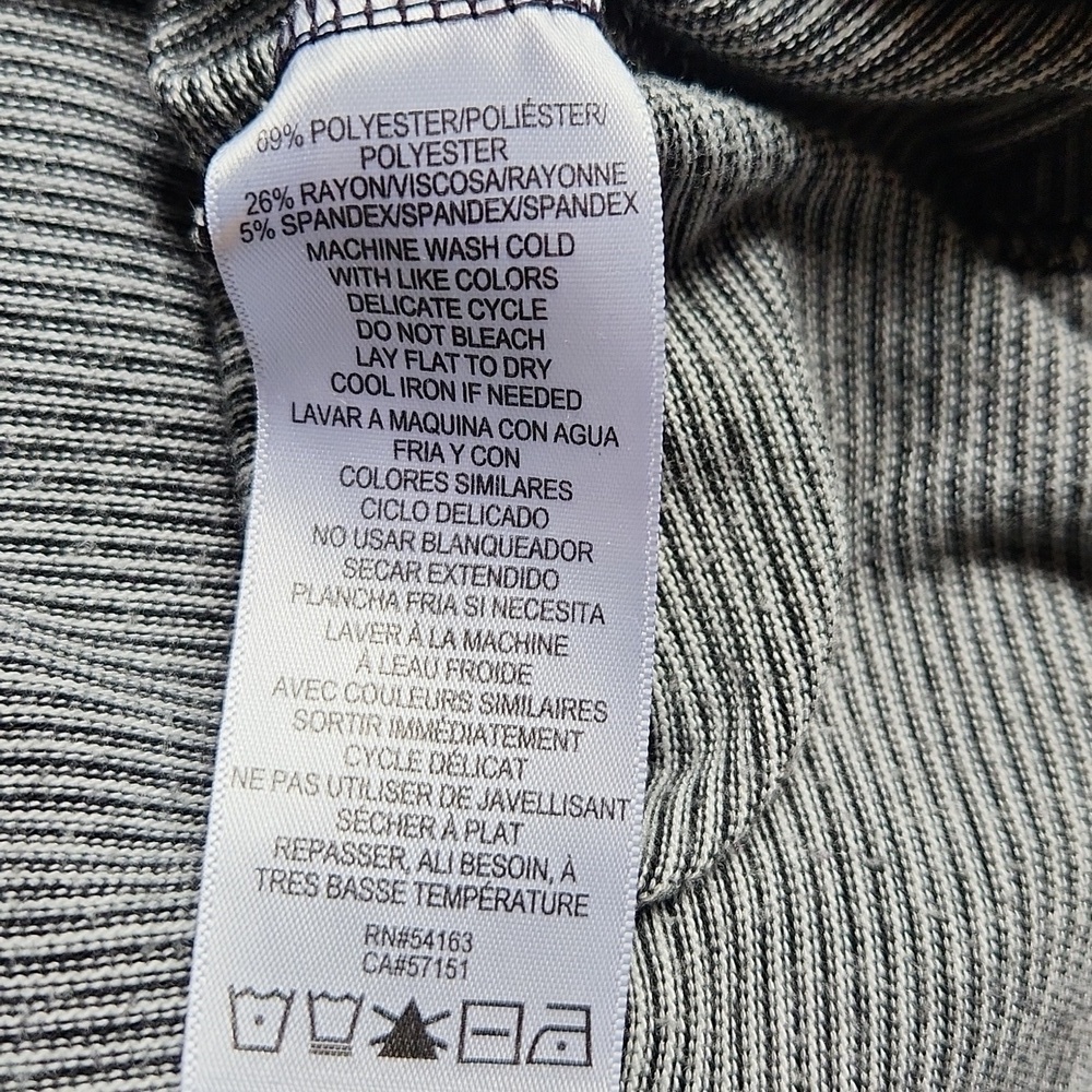 Calvin Klein Performance Stretch Top - Picture 6 of 6
